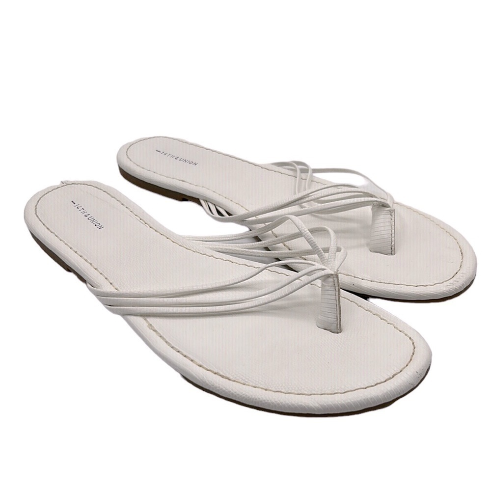14th & Union White Thong Summer Sandals‎ Size 11